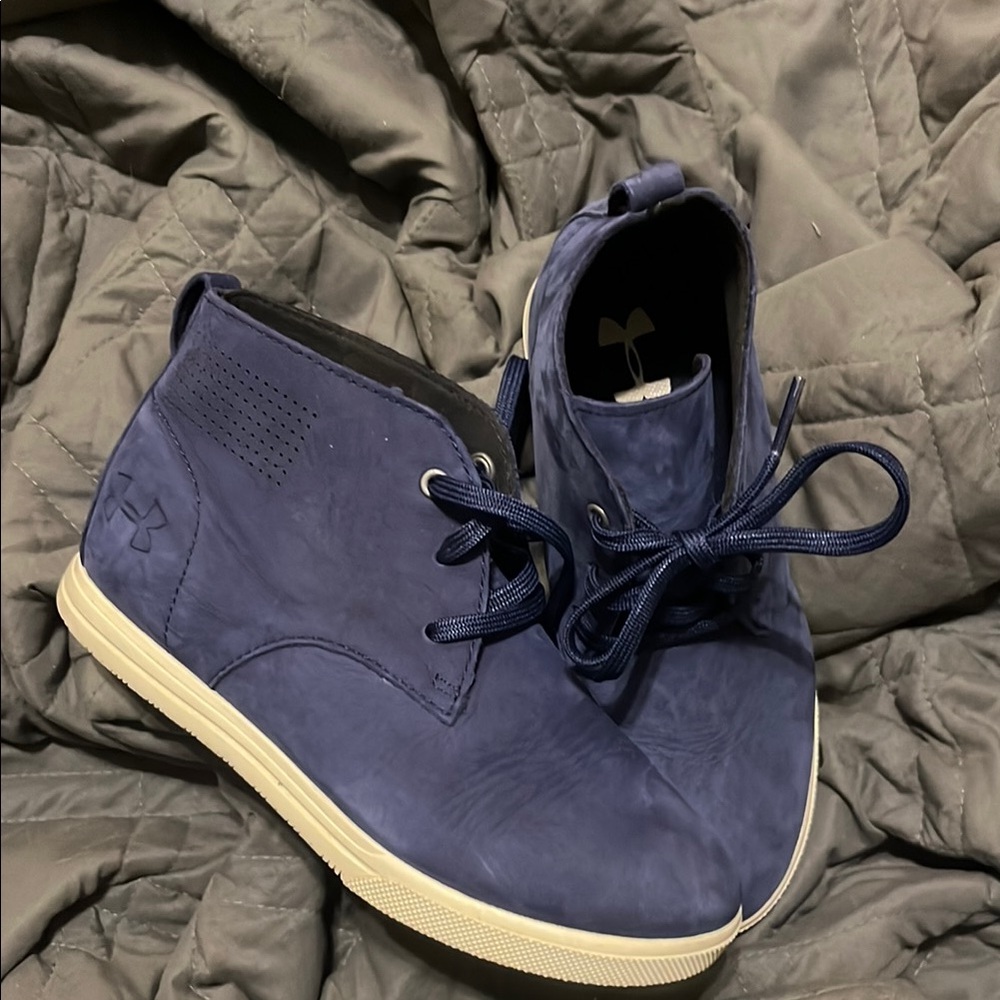 Under Armour Boys's Navy Chukka Boots